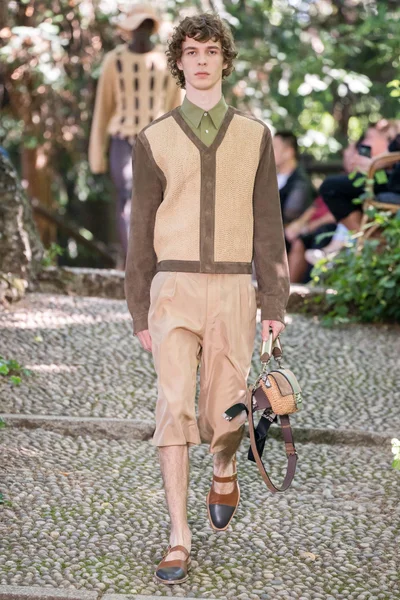 Look 44